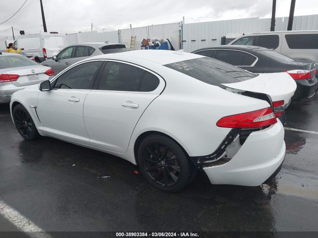 2013 JAGUAR XF SAJWA0ES9DPS87144 Photo 2