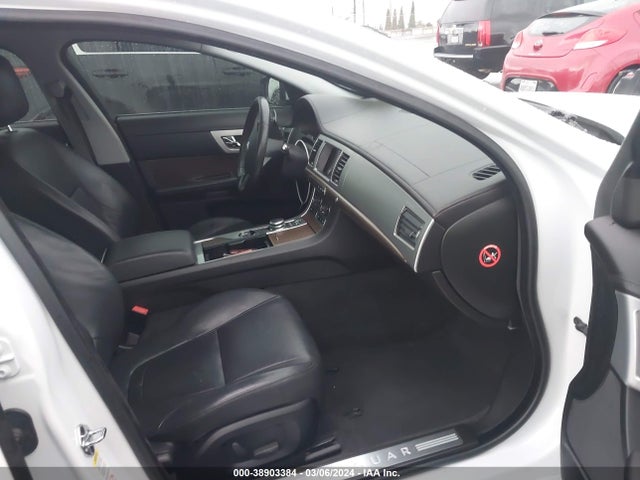 2013 JAGUAR XF SAJWA0ES9DPS87144 Photo 4