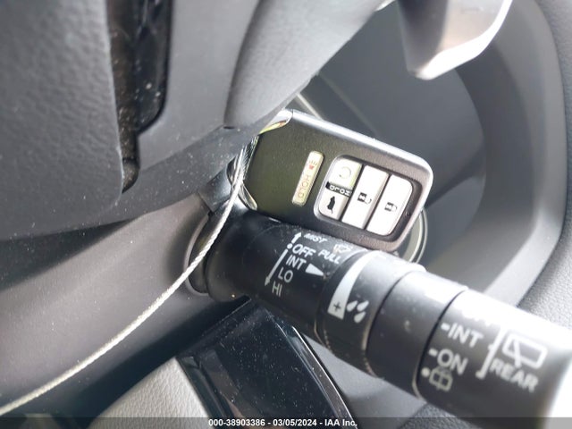 Honda Pilot Touring 2016 5FNYF5H96GB023747 Image 11