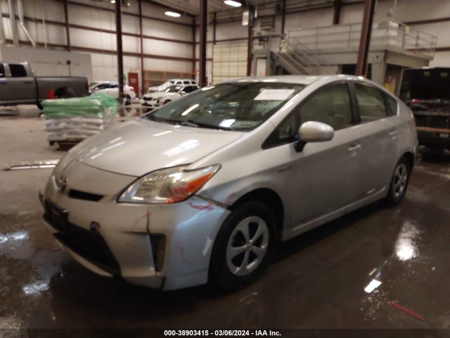 Toyota Prius Two 2015 JTDKN3DU7F1978345 Image 2