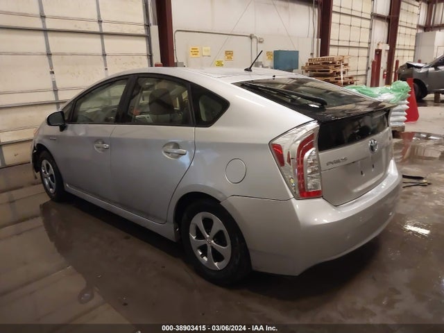 Toyota Prius Two 2015 JTDKN3DU7F1978345 Image 3