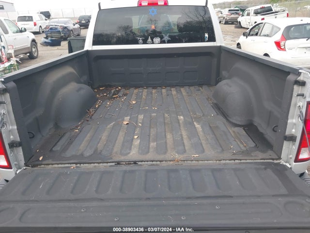 RAM 1500 Tradesman Quad Cab 4x2 6'4 Box 2018 1C6RR6FT2JS115004 Image 8