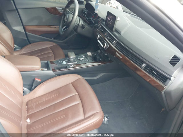 WAUBNCF50JA060075 Audi A5 2.0t Premium