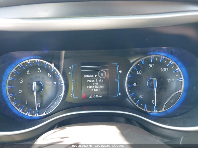Chrysler Pacifica Touring 2017 2C4RC1DG8HR676788 Image 7