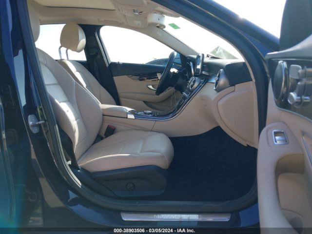 WDDWF4JB1HR302734 Mercedes-Benz C 300 Luxury/sport