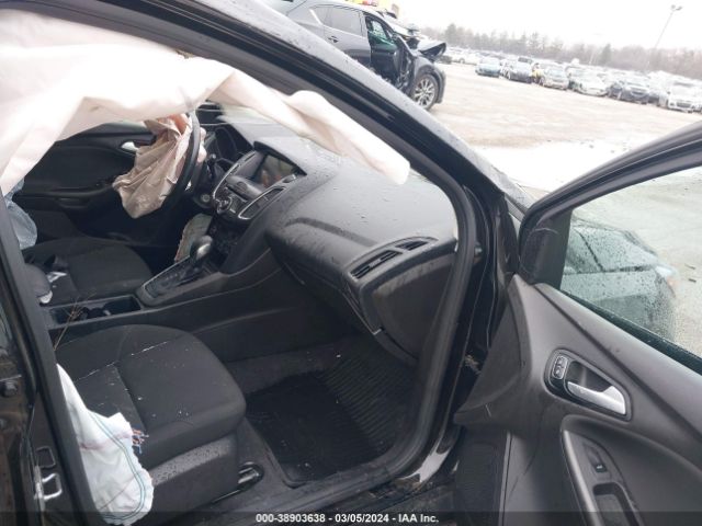 1FADP3M21HL221696 Ford FOCUS SEL