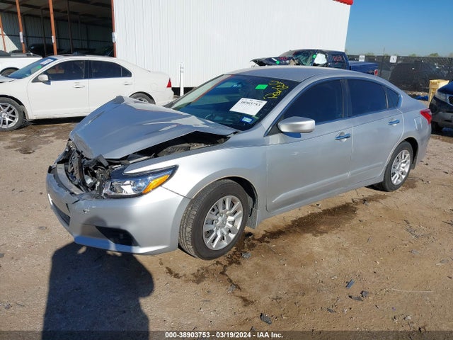 Nissan Altima 2.5 S 2017 1N4AL3APXHC124821 Image 2
