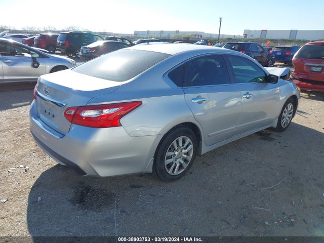 Nissan Altima 2.5 S 2017 1N4AL3APXHC124821 Image 4