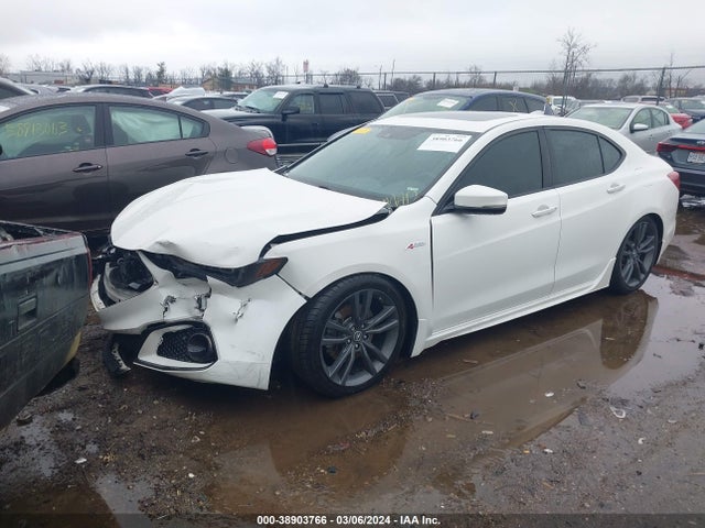 Acura TLX 2018 19UUB3F69JA000794 Image 2