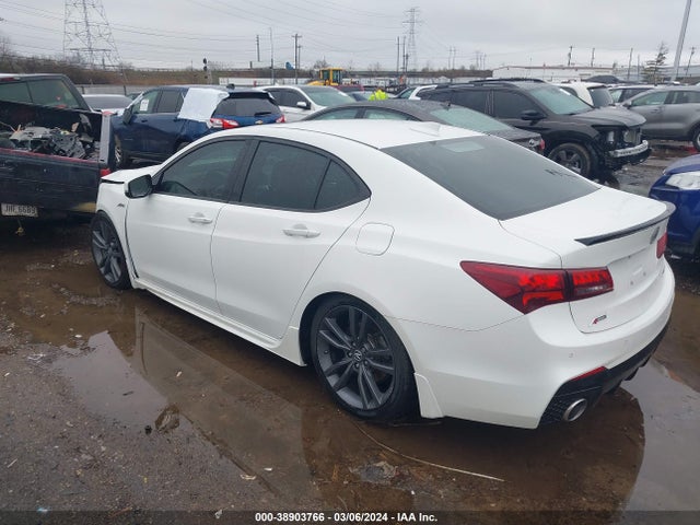 Acura TLX 2018 19UUB3F69JA000794 Image 3