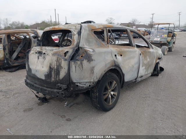 Toyota Rav4 Xle 2017 JTMWFREV2HJ117392 Image 4