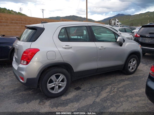 Chevrolet TRAX LS 2019 3GNCJKSB0KL317200 Image 13
