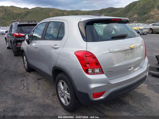 Chevrolet TRAX LS 2019 3GNCJKSB0KL317200 Image 3