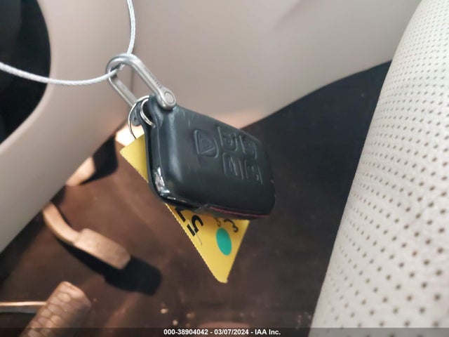 2017 JAGUAR XE SAJAE4BV6HCP13051 Photo 10