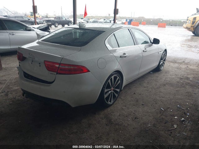 2017 JAGUAR XE SAJAE4BV6HCP13051 Photo 3