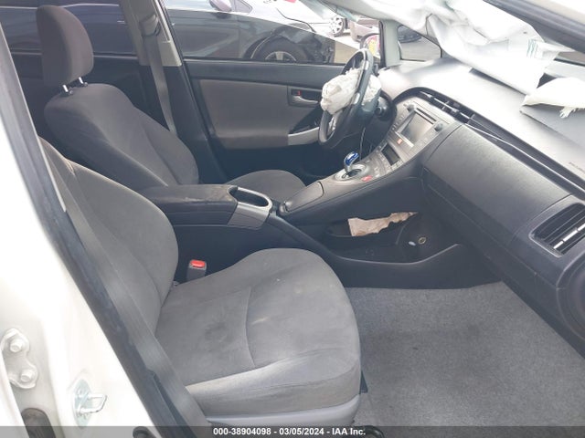 Toyota Prius Two 2015 JTDKN3DU6F0465464 Image 5