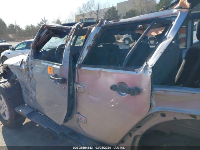 1C4HJWDG2GL113550 Jeep Wrangler Unlimited Sport