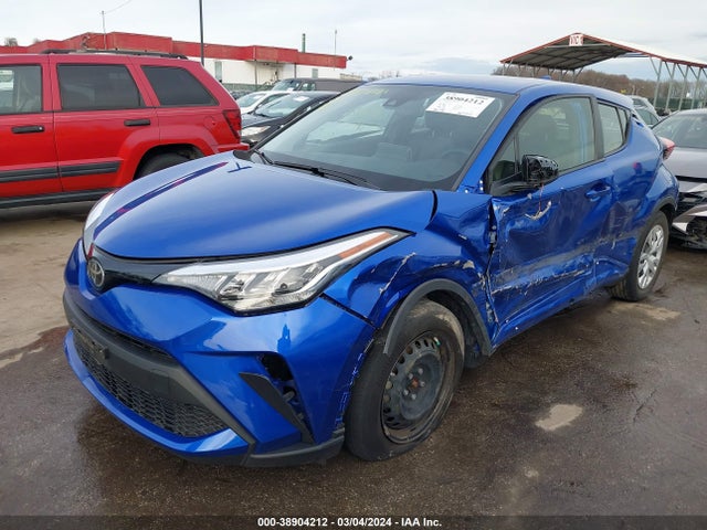 Toyota C-HR LE 2020 JTNKHMBX3L1093366 Image 2