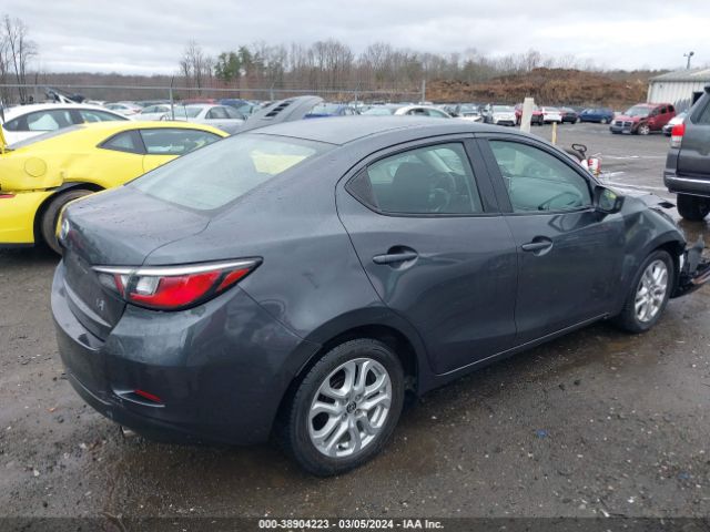 3MYDLBZVXGY126130 Scion IA
