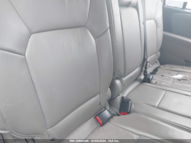 Honda Pilot Touring 2014 5FNYF4H98EB027290 Image 8