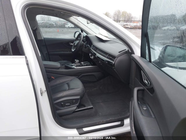 Audi Q7 3.0t Premium 2017 WA1LAAF72HD004781 Image 5