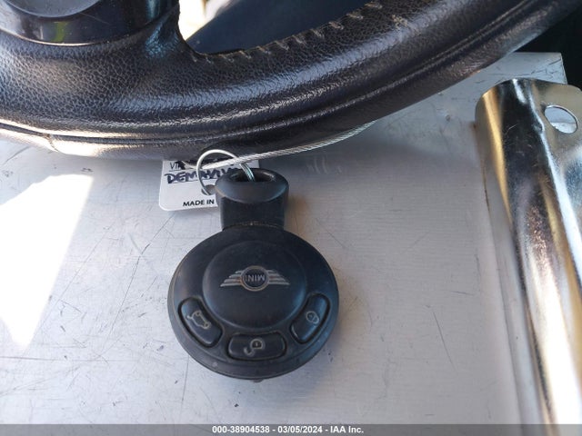 2012 MINI COOPER WMWSU3C53CT257529 Photo 10
