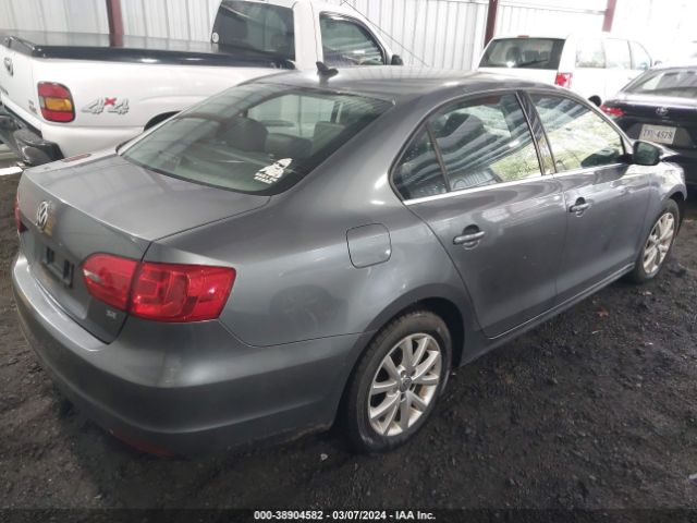 3VWD17AJ0EM437478 Volkswagen Jetta 1.8t Se