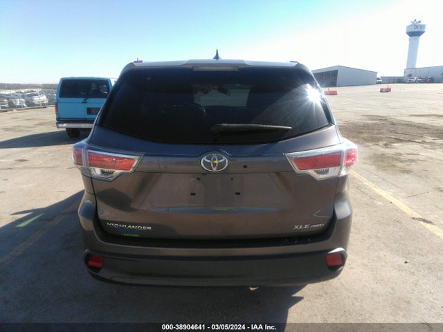 Toyota Highlander Xle V6 2015 5TDJKRFH6FS089949 Image 16