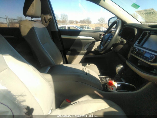 Toyota Highlander Xle V6 2015 5TDJKRFH6FS089949 Image 5