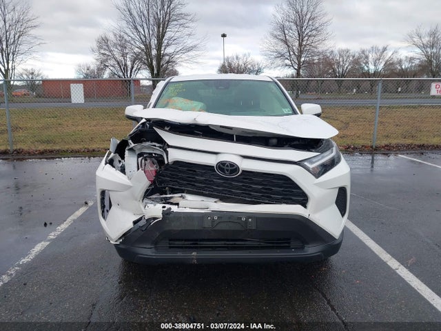 Toyota RAV4 LE 2023 JTMG1RFV6PD094312 Image 12