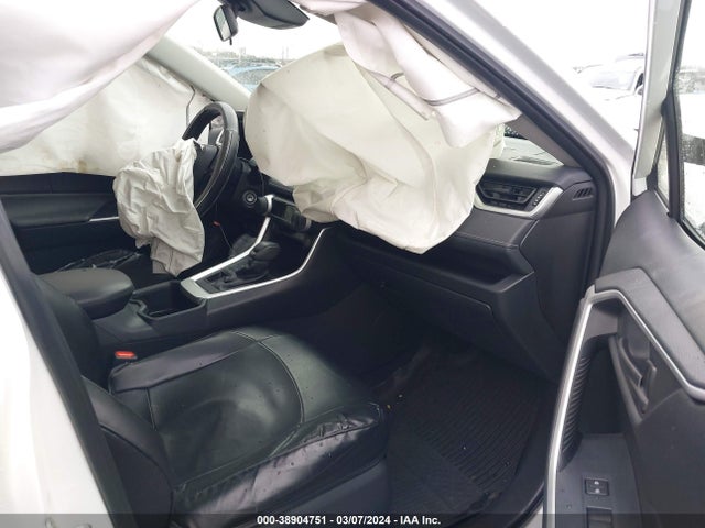 Toyota RAV4 LE 2023 JTMG1RFV6PD094312 Image 5