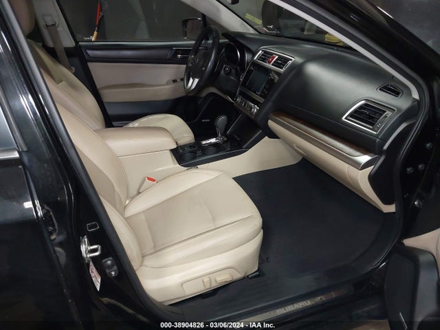 Subaru Outback 3.6r Limited 2017 4S4BSENC5H3216886 Image 5