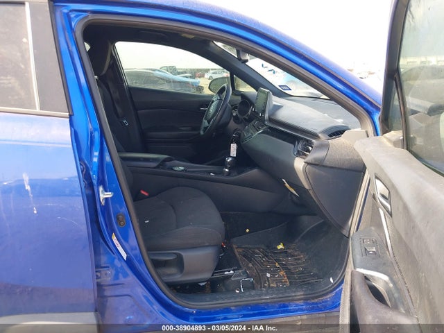 Toyota C-HR LE 2019 NMTKHMBX5KR083183 Image 5