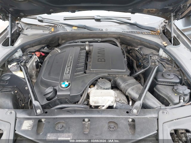 BMW 535i Xdrive 2014 WBA5B3C59ED535088 Image 10
