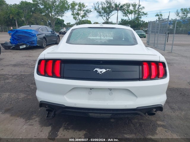 Ford Mustang Ecoboost Premium Fastback 2022 1FA6P8TH7N5100215 Image 16