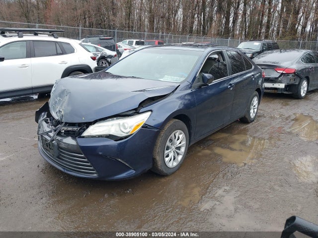 Toyota CAMRY LE 2016 4T4BF1FK0GR540684 Image 2