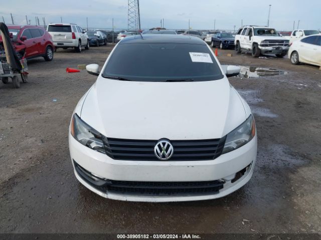 1VWBS7A34FC056421 Volkswagen Passat 1.8t Se