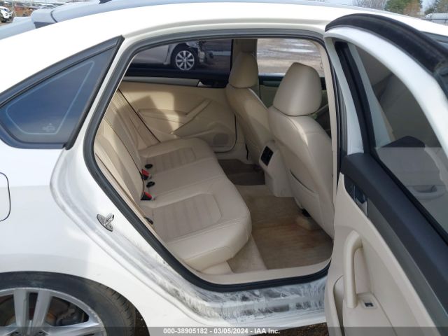 1VWBS7A34FC056421 Volkswagen Passat 1.8t Se