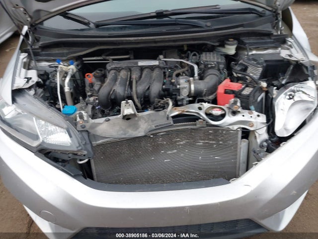 Honda FIT LX 2015 3HGGK5H53FM748643 Image 10