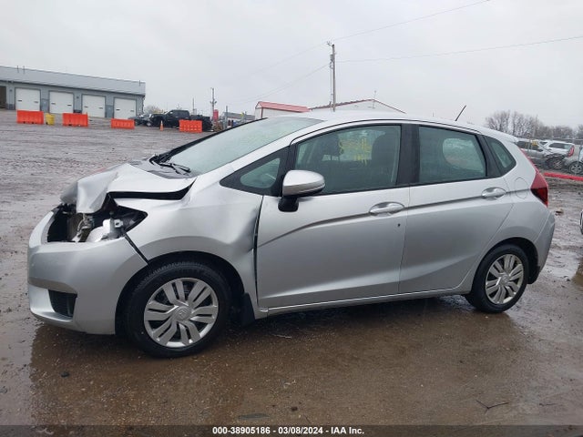 Honda FIT LX 2015 3HGGK5H53FM748643 Image 14