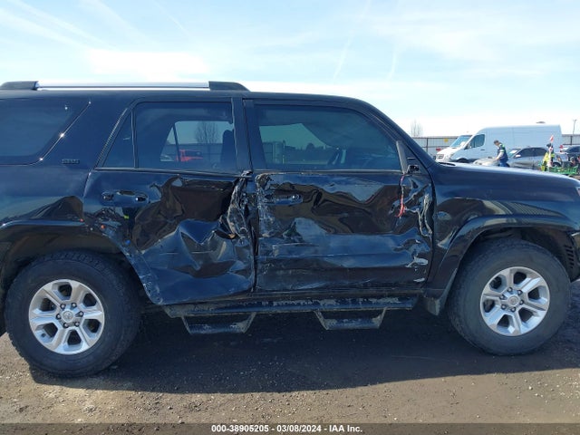 Toyota 4RUNNER SR5 2021 JTEMU5JR9M5916843 Image 14
