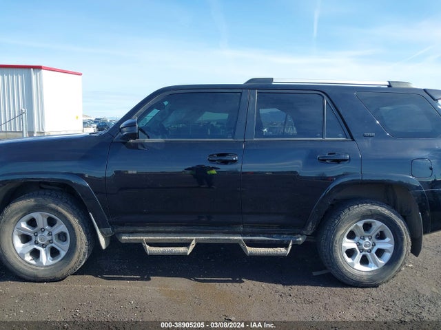 Toyota 4RUNNER SR5 2021 JTEMU5JR9M5916843 Image 15