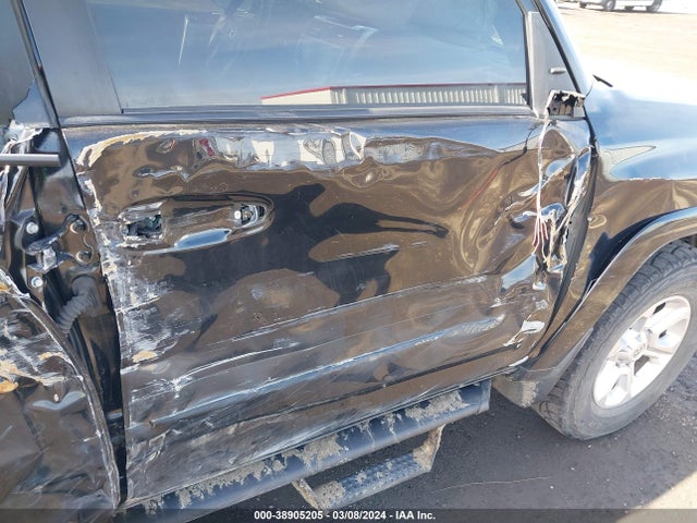 Toyota 4RUNNER SR5 2021 JTEMU5JR9M5916843 Image 19
