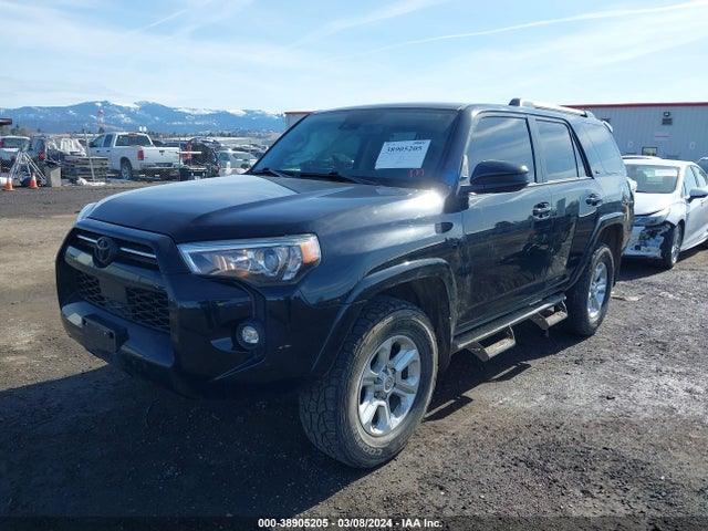 Toyota 4RUNNER SR5 2021 JTEMU5JR9M5916843 Image 2
