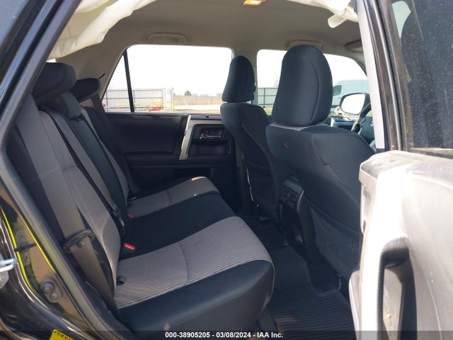 Toyota 4RUNNER SR5 2021 JTEMU5JR9M5916843 Image 8