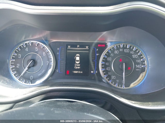 Chrysler 200 Limited 2015 1C3CCCAB2FN609905 Image 7