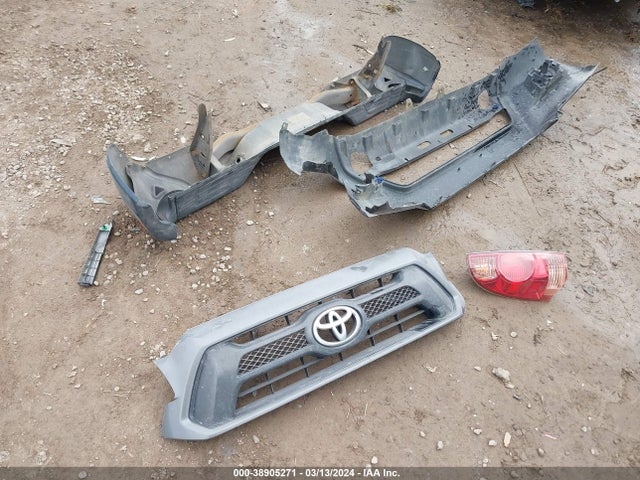 Toyota Tacoma Base V6 2015 3TMLU4EN5FM203209 Image 12