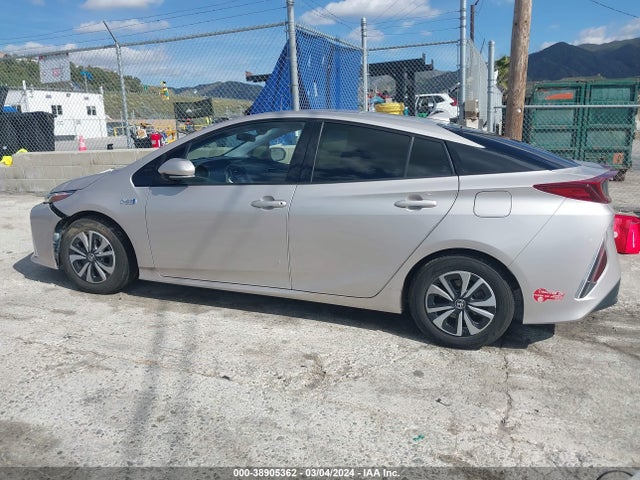 Toyota Prius Prime Plus 2018 JTDKARFP5J3079857 Image 14