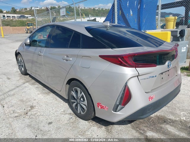 Toyota Prius Prime Plus 2018 JTDKARFP5J3079857 Image 3