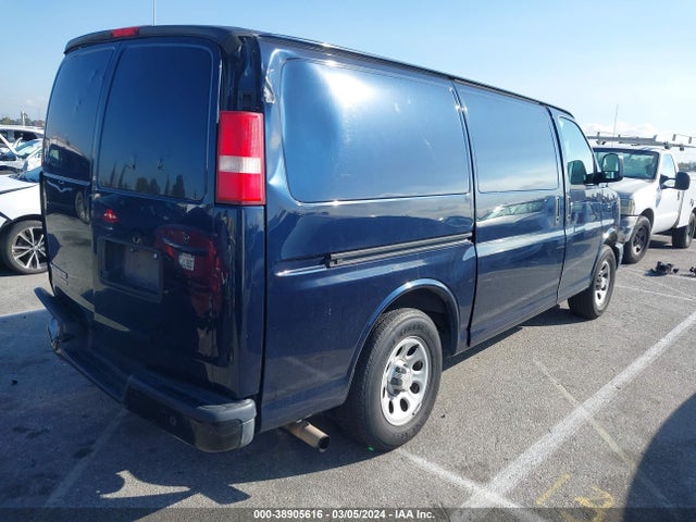 Chevrolet Express 1500 Work Van 2014 1GCSGAFX4E1171494 Image 4